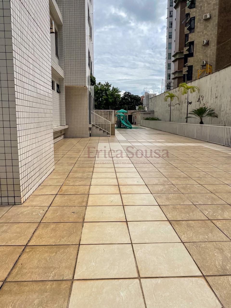 Apartamento 4 quartos para Venda no bairro Renascença em São Luís