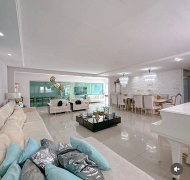 Casa 5 suítes para Venda no bairro Calhau em São Luís