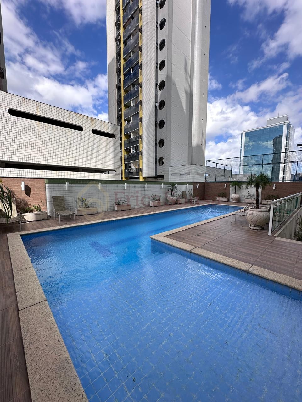 Apartamento 2 suites para venda no bairro Renascença em São Luís