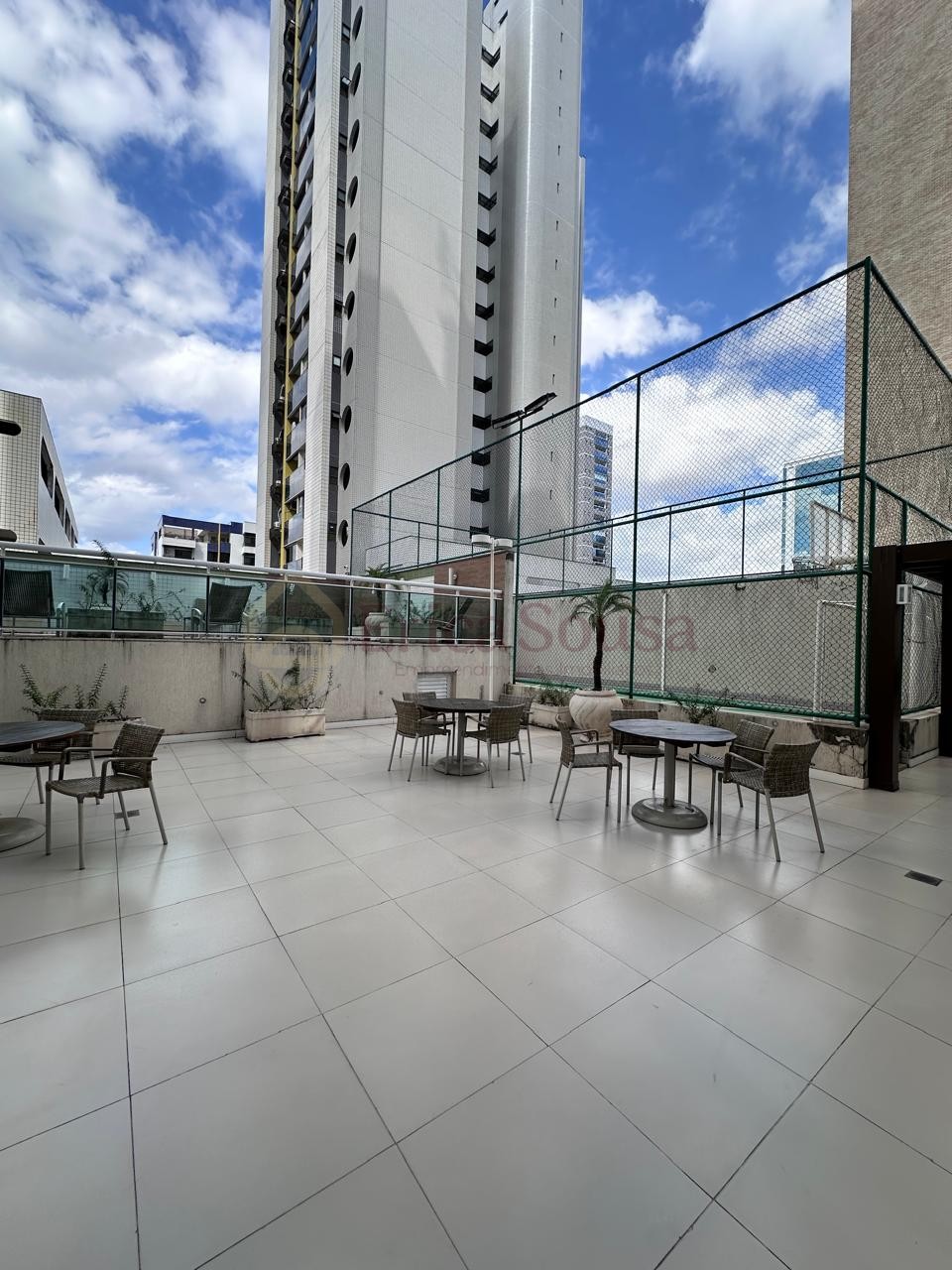 Apartamento 2 suites para venda no bairro Renascença em São Luís
